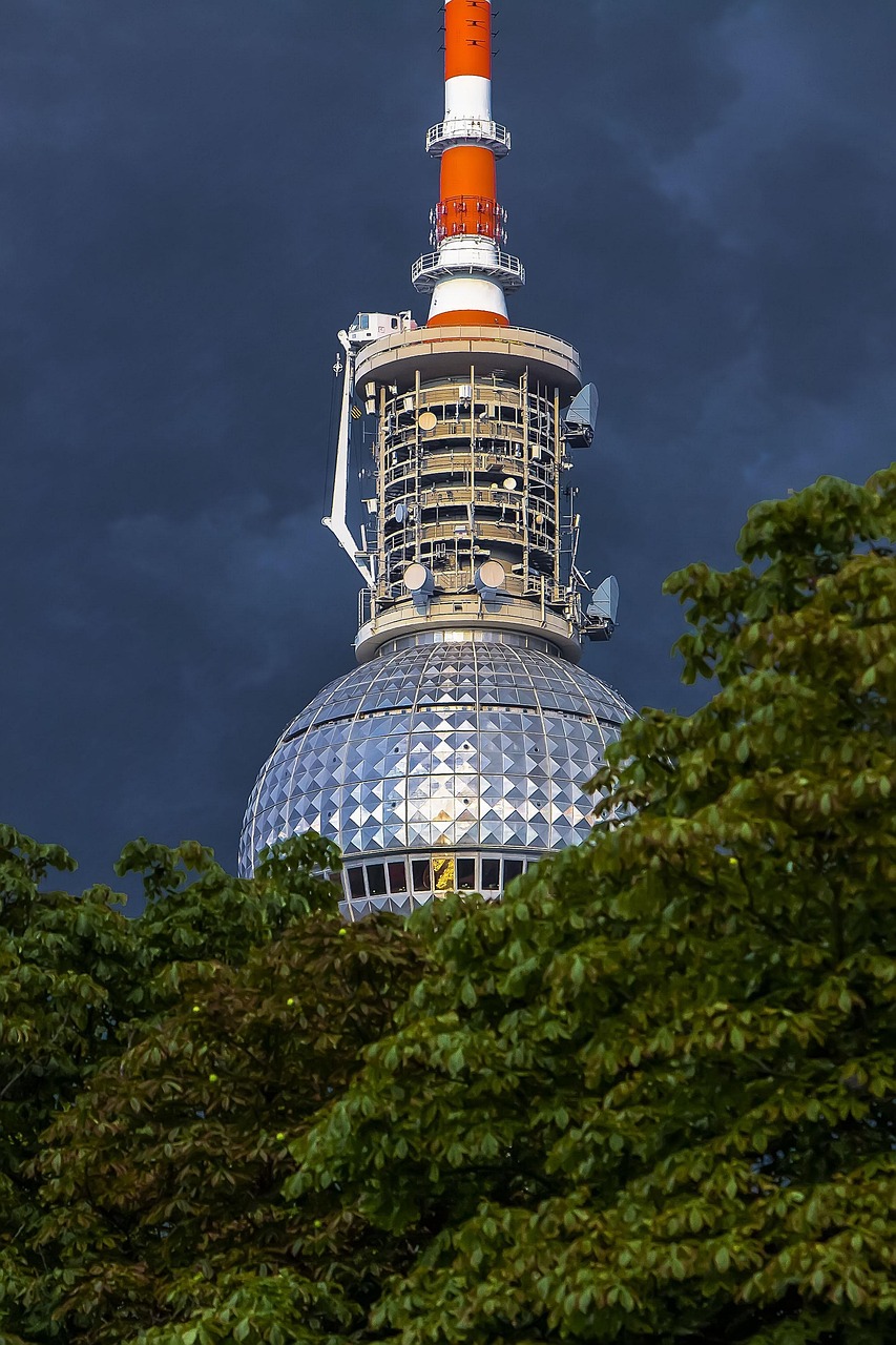 深圳電視塔，現代都市標志性建筑與文化象征
