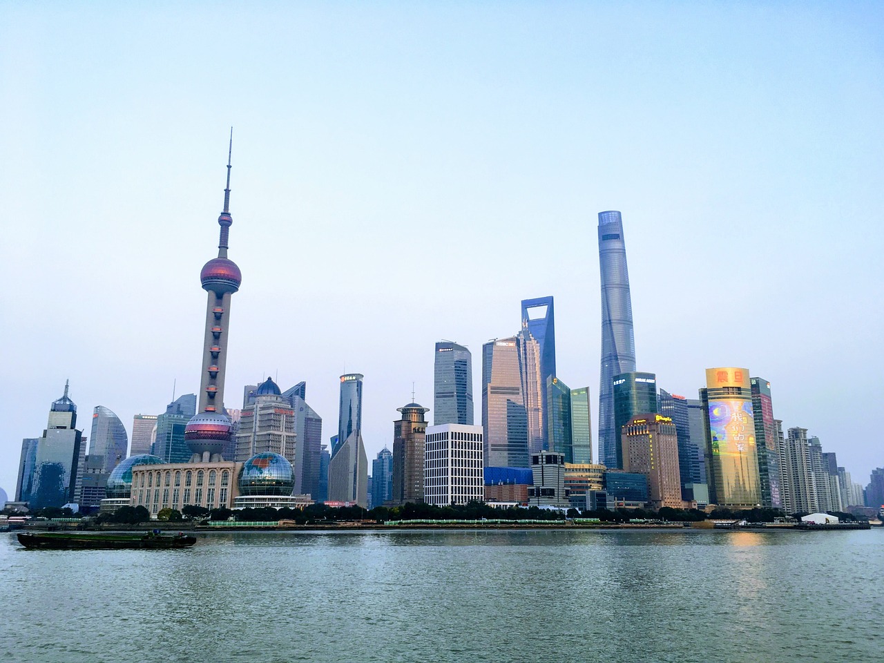 上海鑫燕隆借殼上市，策略、影響及前景展望