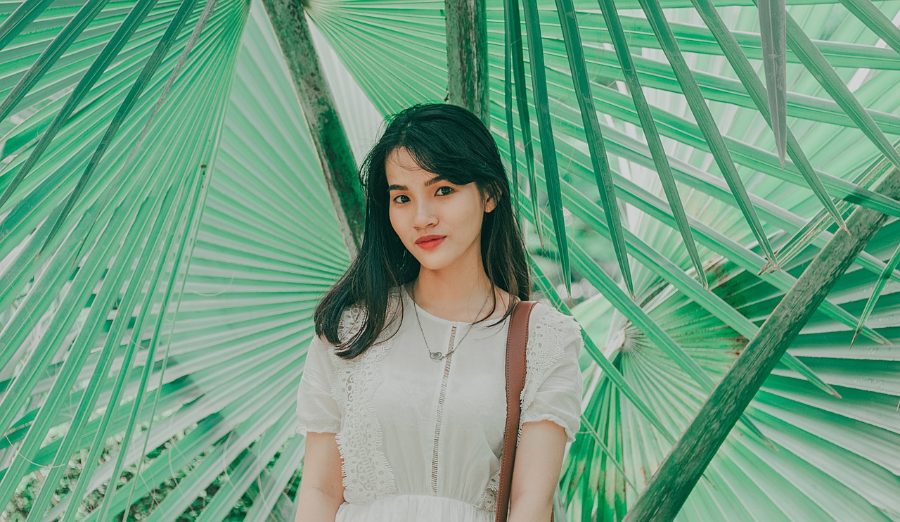 朝比奈彩最新寫真集，探索日本美少女魅力之旅