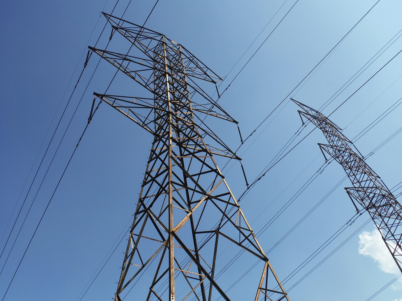 股票太陽電纜，探索電纜行業的潛力與價值及投資機會分析