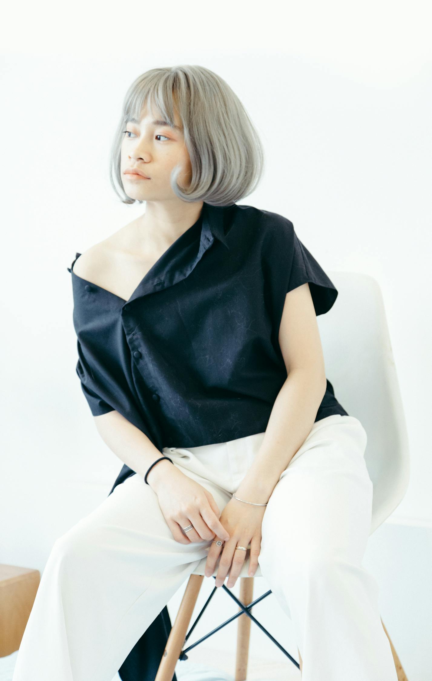 留短發的女明星，時尚先鋒的魅力展現與風采展現