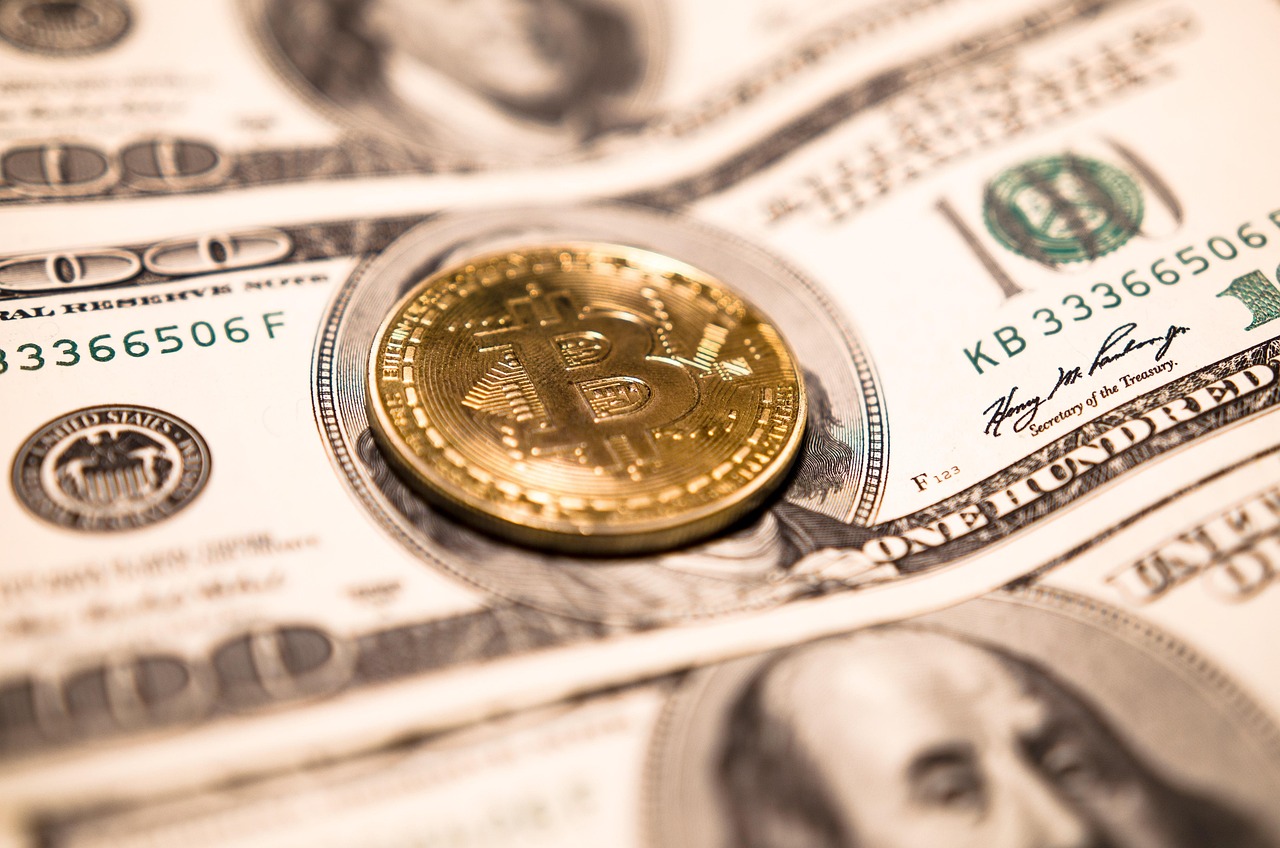 BTC價格波動與美元價值的影響分析